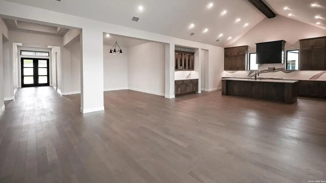 Spacious, unfurnished interior of a new home in The Preserve at Elm Creek, New Braunfels (Image 21).