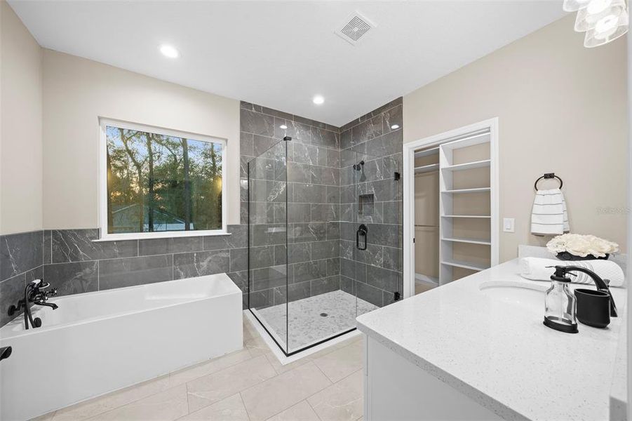 Furnished interior view inside a new home in , Ocala (Image 11).