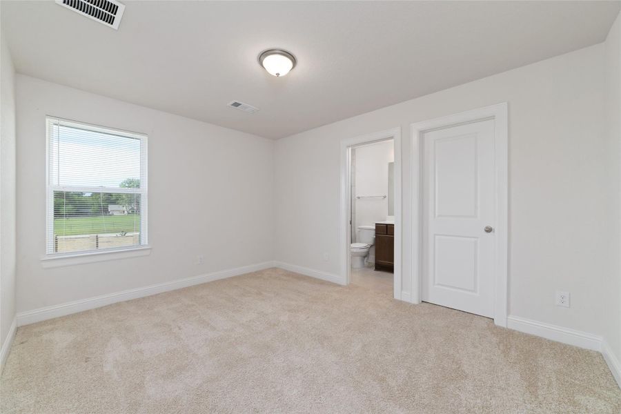 Spacious, unfurnished interior of a new home in , Tomball (Image 30). Spacious, unfurnished interior of a new home in , Tomball (Image 30).
