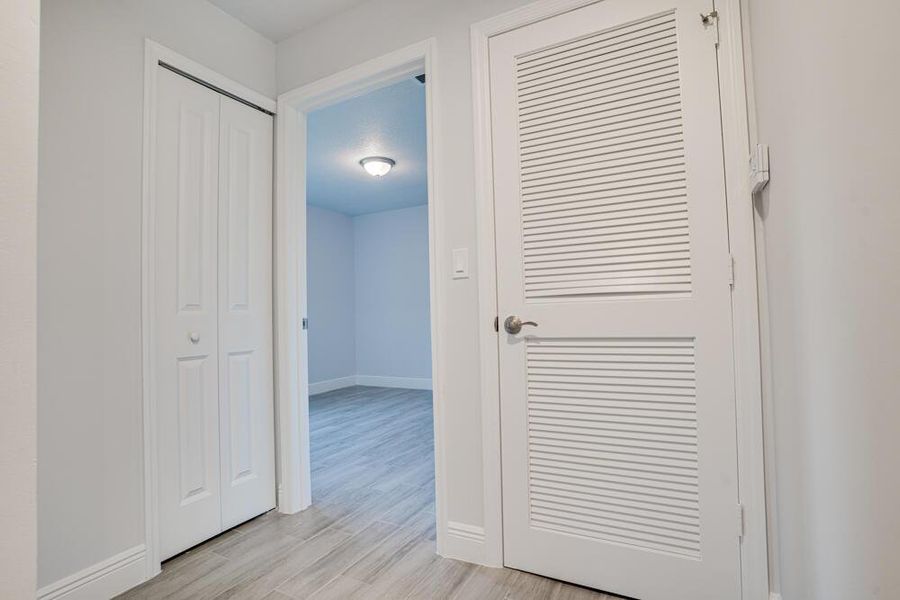 Spacious, unfurnished interior of a new home in , Palm Bay (Image 36).