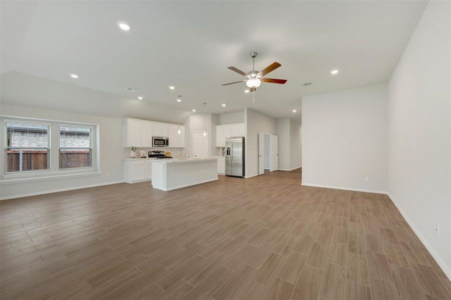 Spacious, unfurnished interior of a new home in Woodstone, Providence Village (Image 20).