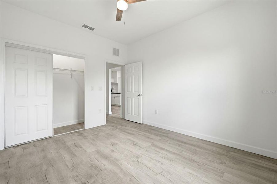 Spacious, unfurnished interior of a new home in , Haines City (Image 74).