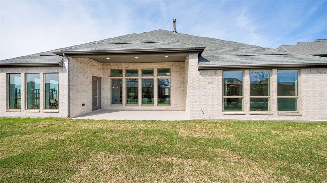 Exterior details and patio area of a home in North Sky, Celina (Image 2).