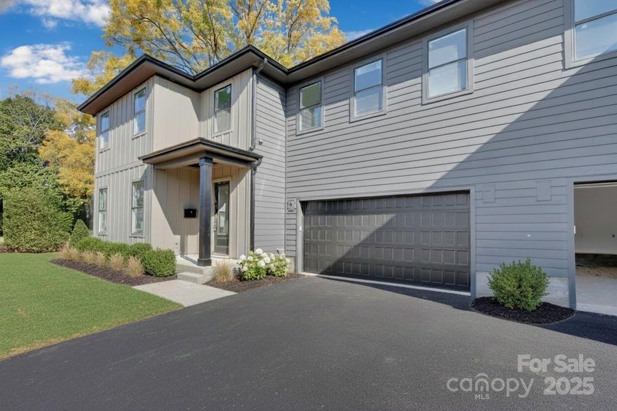 Exterior details and patio area of a home in , Charlotte (Image 14).