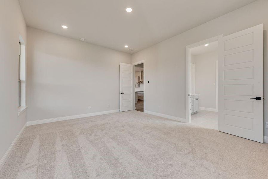 Spacious, unfurnished interior of a new home in Villages of Creekwood, Frisco (Image 21). Spacious, unfurnished interior of a new home in Villages of Creekwood, Frisco (Image 21).