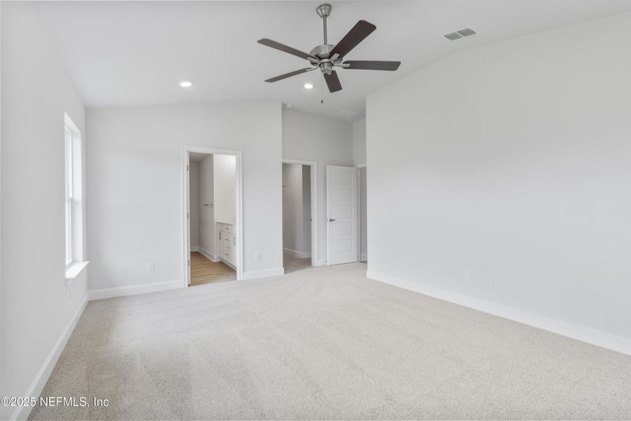 Spacious, unfurnished interior of a new home in Shadow Crest at Rolling Hills, Green Cove Springs (Image 18).