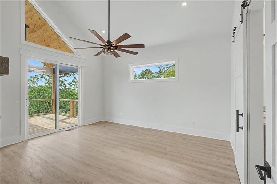 Spacious, unfurnished interior of a new home in , Ranger (Image 25).