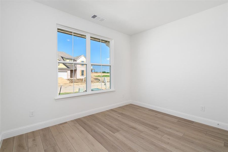 Spacious, unfurnished interior of a new home in Wildflower Ranch, Fort Worth (Image 26). Spacious, unfurnished interior of a new home in Wildflower Ranch, Fort Worth (Image 26).