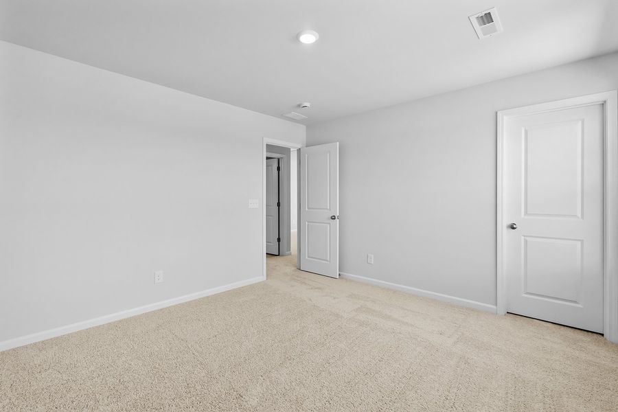 Spacious, unfurnished interior of a new home in Bell West, Kernersville (Image 40).