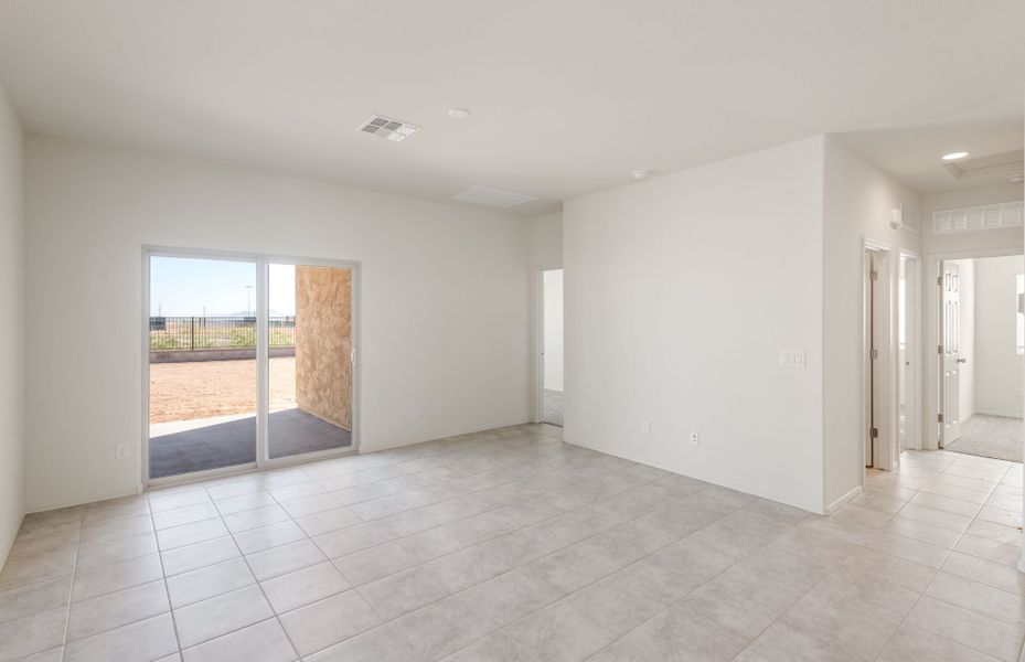 Spacious, unfurnished interior of a new home in Copper Falls, Buckeye (Image 23). Spacious, unfurnished interior of a new home in Copper Falls, Buckeye (Image 23).