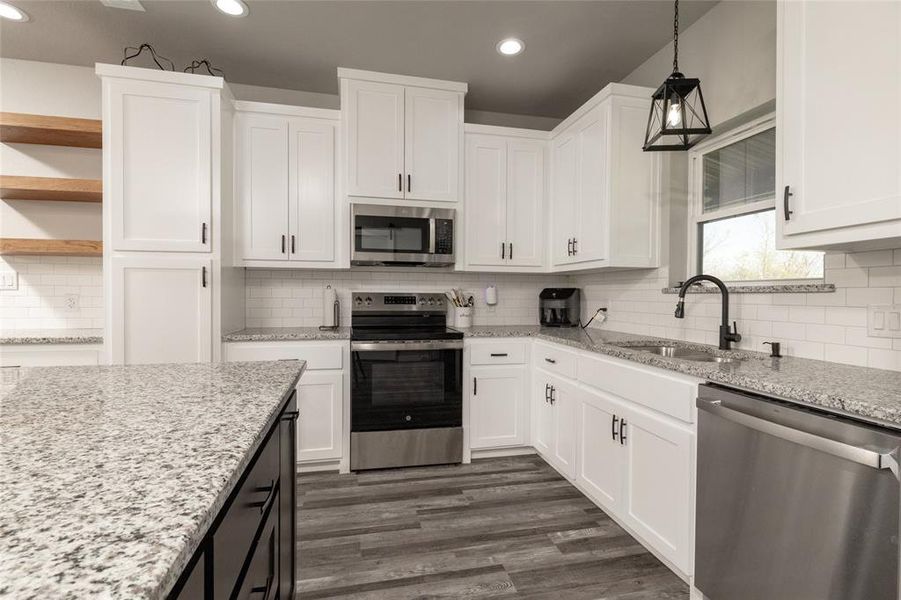 Furnished interior view inside a new home in , Bridgeport (Image 25).