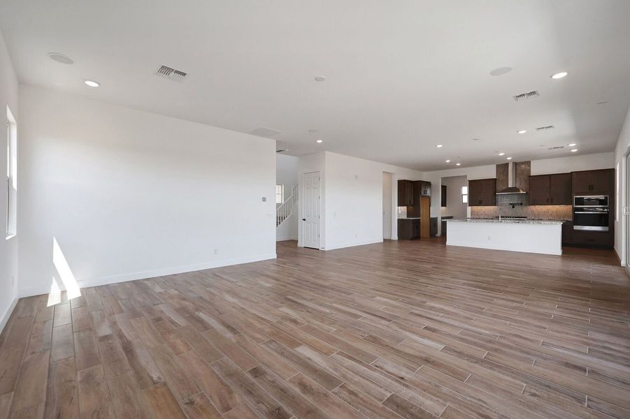 Spacious, unfurnished interior of a new home in Miravida, Surprise (Image 16).