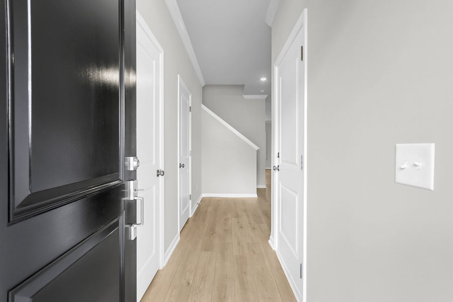 Spacious, unfurnished interior of a new home in Central Creek, Goose Creek (Image 15).