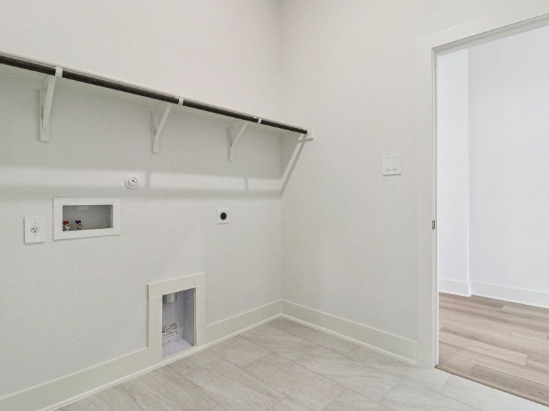 Spacious, unfurnished interior of a new home in Sagebrooke - Classic Series, San Antonio (Image 20).