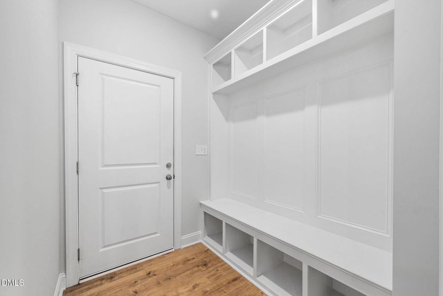 29-web-or-mls-6056-old-smithfield-rd