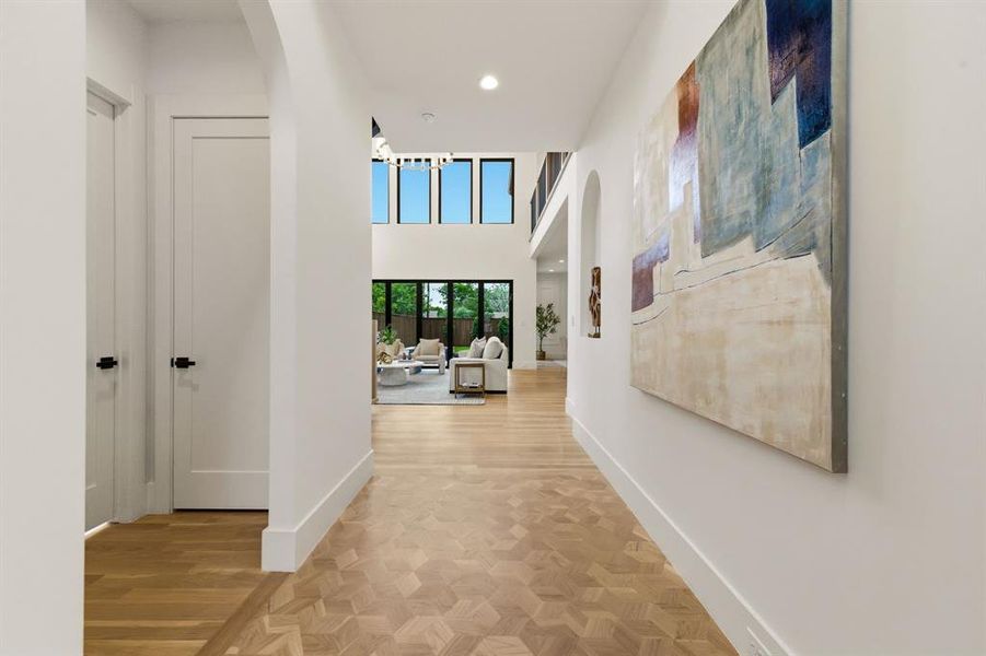 Spacious, unfurnished interior of a new home in , Dallas (Image 37).