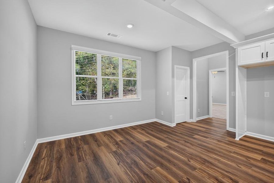 Spacious, unfurnished interior of a new home in , Commerce (Image 42).