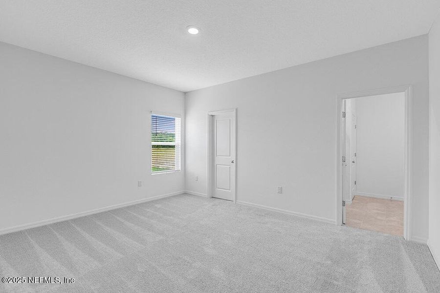 Spacious, unfurnished interior of a new home in Coopers Meadow, Jacksonville (Image 17).
