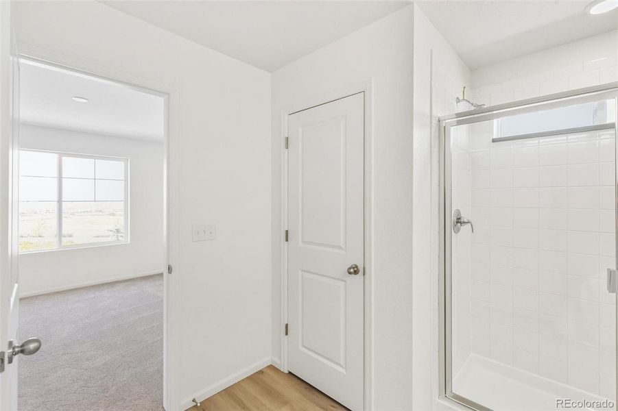 Spacious, unfurnished interior of a new home in , Aurora (Image 22).