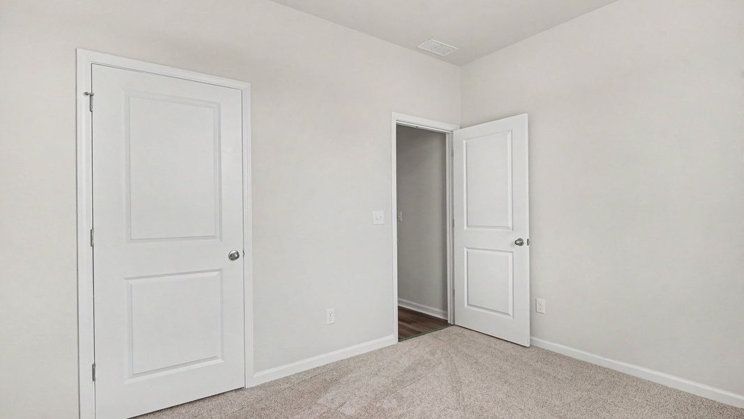 Spacious, unfurnished interior of a new home in Fox Run, Supply (Image 12).