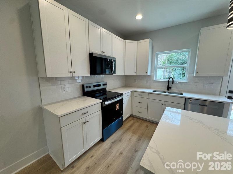 Furnished interior view inside a new home in , Gastonia (Image 10).