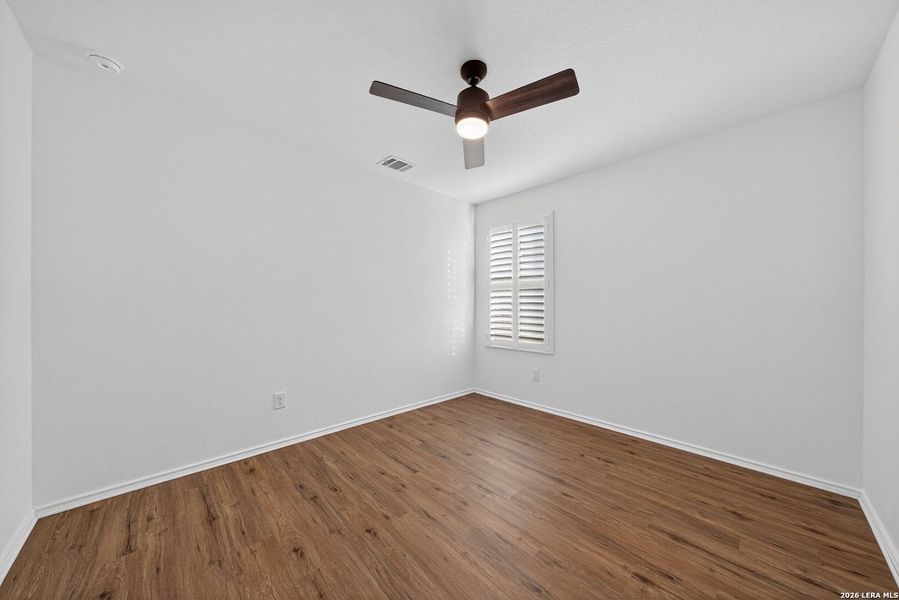 Spacious, unfurnished interior of a new home in Hidden Trails, Bulverde (Image 16).