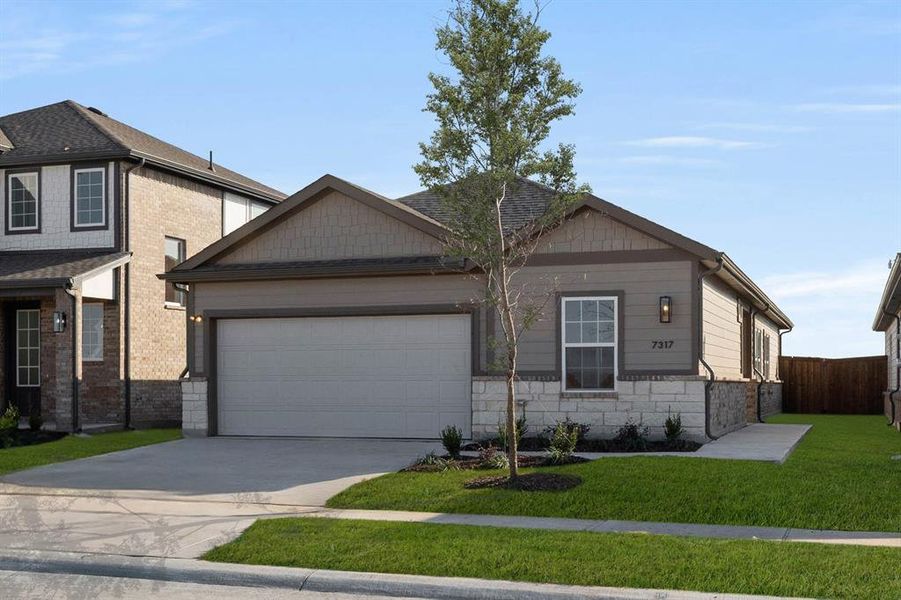 1_7317 Autumn Hill-Front-2