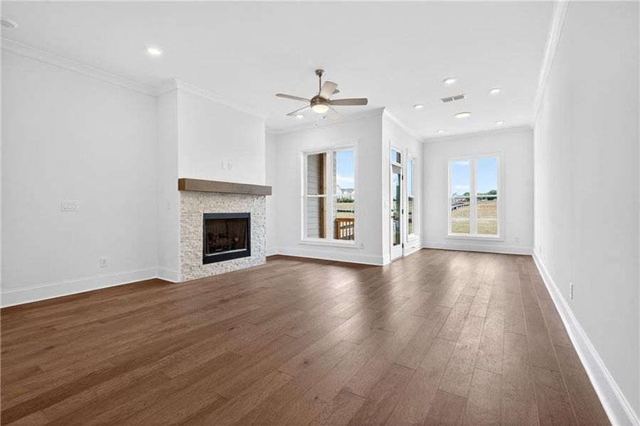 Spacious, unfurnished interior of a new home in Waterhaven, Cumming (Image 31).