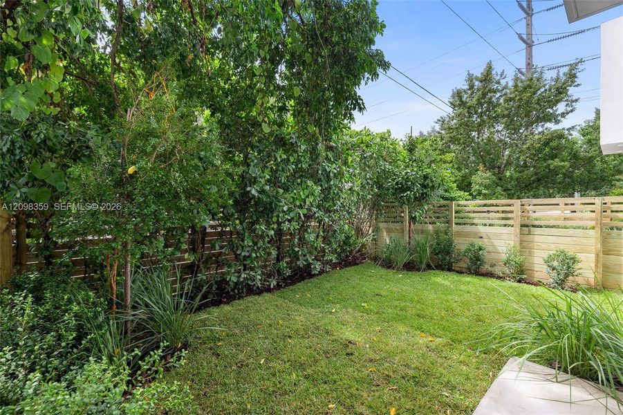 Natural landscape and outdoor views near in South Miami (Image 30). Natural landscape and outdoor views near in South Miami (Image 30).