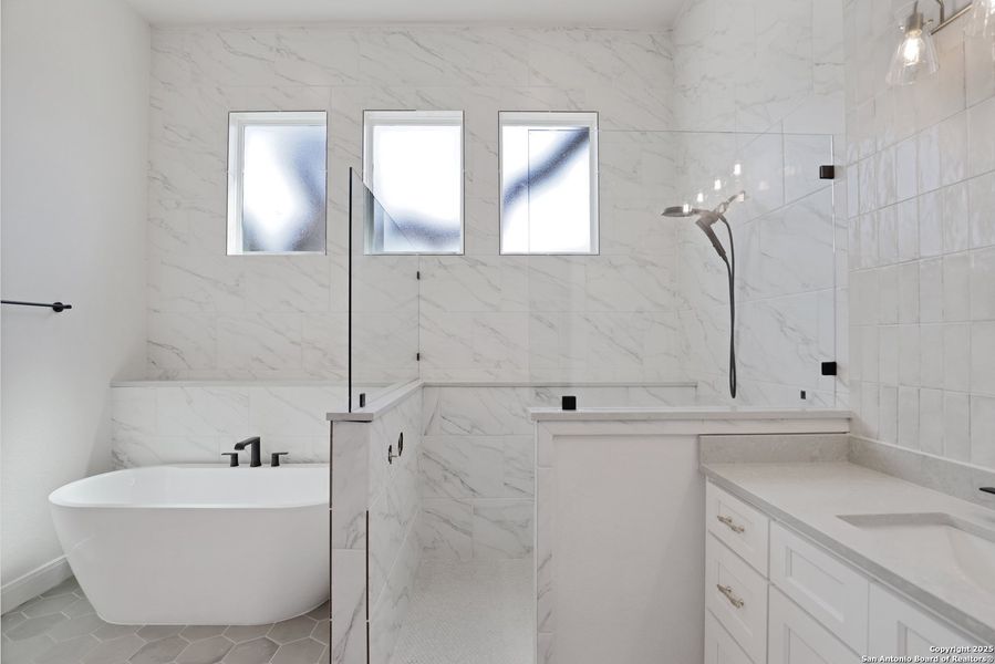 Furnished interior view inside a new home in , Bulverde (Image 12).