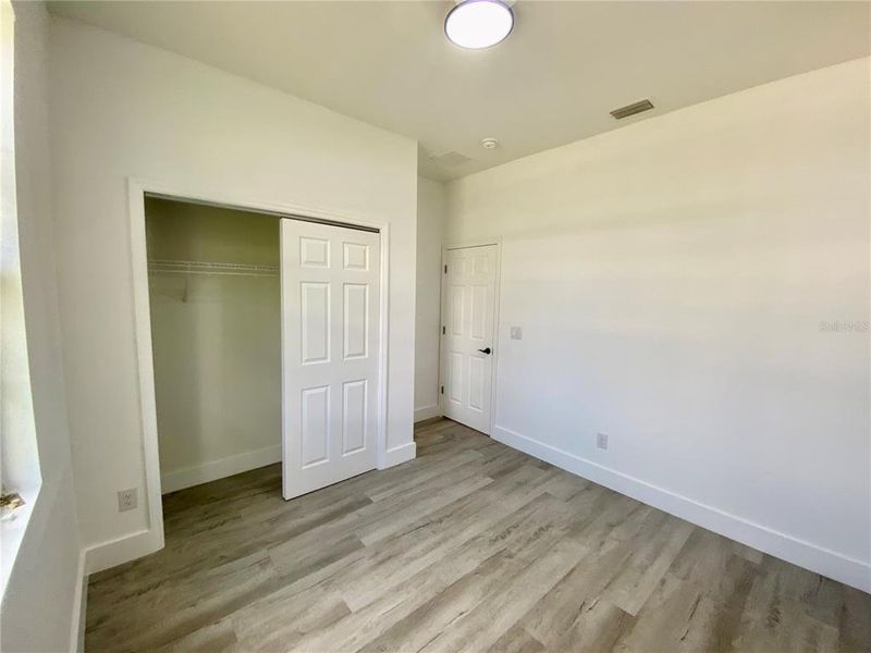 Spacious, unfurnished interior of a new home in , Sebring (Image 16).