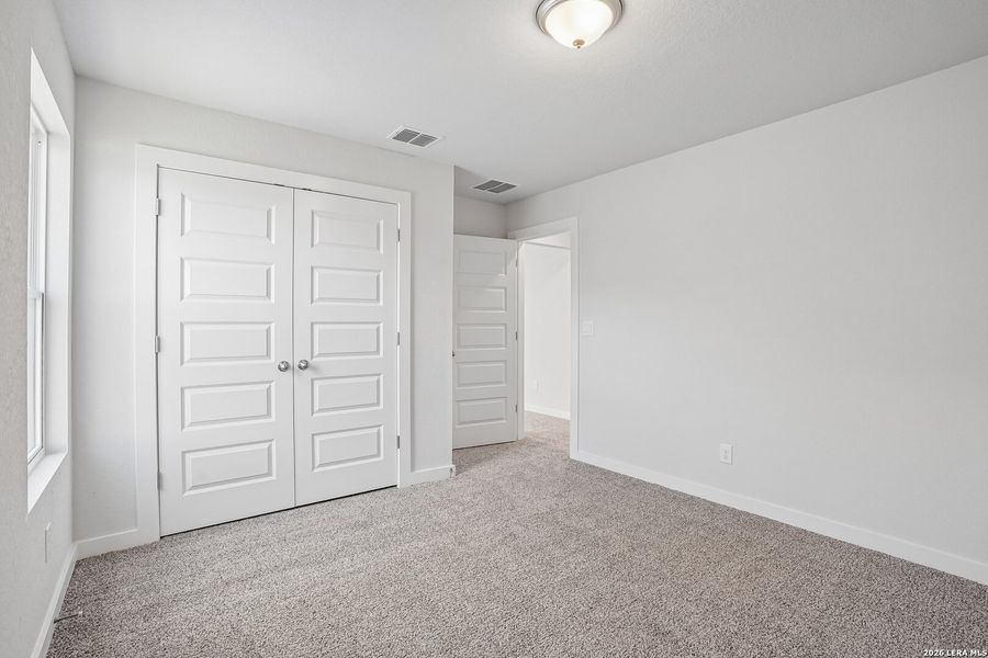 Spacious, unfurnished interior of a new home in August Fields, New Braunfels (Image 31).