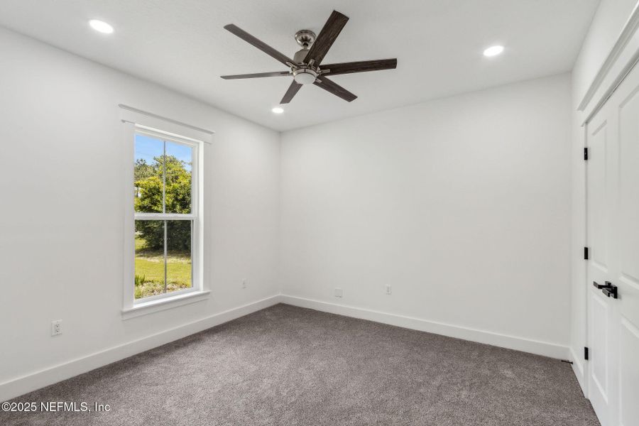 Spacious, unfurnished interior of a new home in , Fernandina Beach (Image 37).