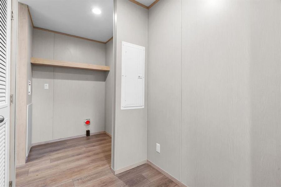 Spacious, unfurnished interior of a new home in , Granbury (Image 16).