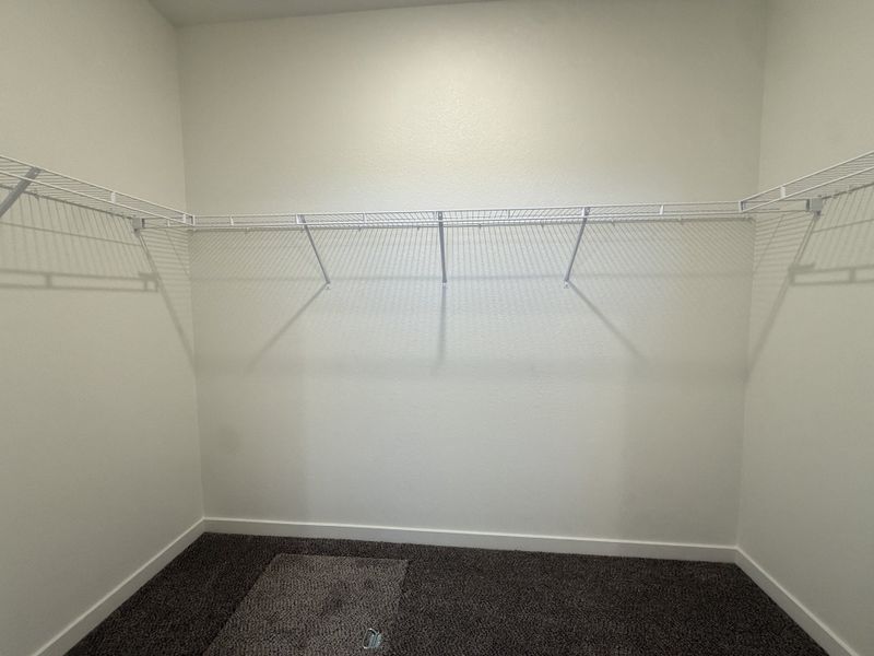 Spacious, unfurnished interior of a new home in Granary, Johnstown (Image 28).