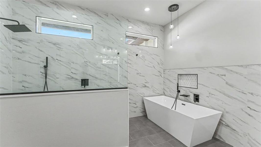 Furnished interior view inside a new home in , Lakeland (Image 34).
