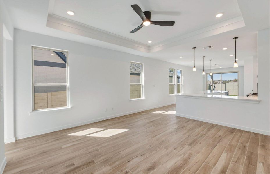 Spacious, unfurnished interior of a new home in Wolf Ranch, Georgetown (Image 21).