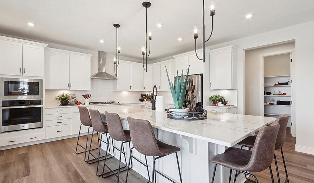 Presley-V899-WhiteOakReserve Kitchen