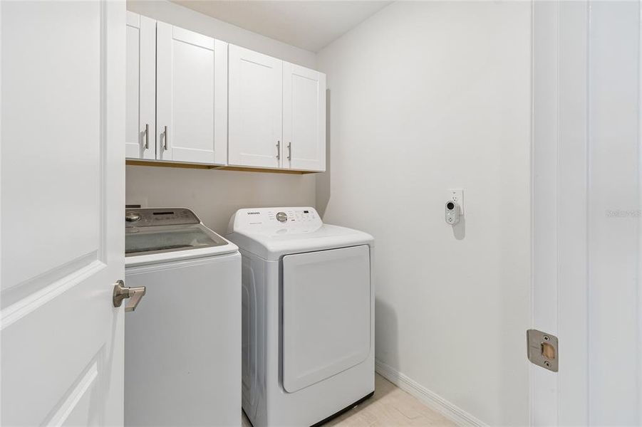 Furnished interior view inside a new home in , Land O' Lakes (Image 36).