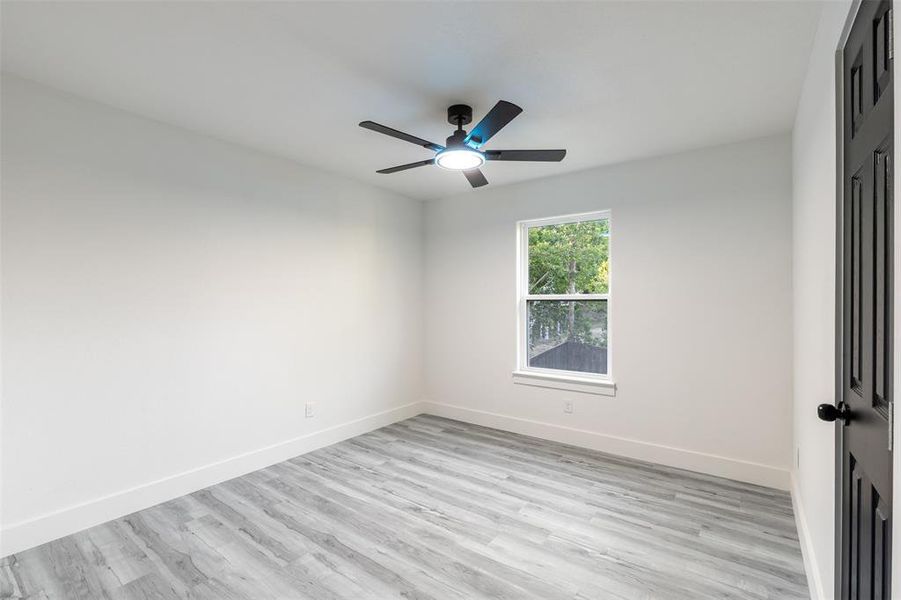 Spacious, unfurnished interior of a new home in , Granbury (Image 30).