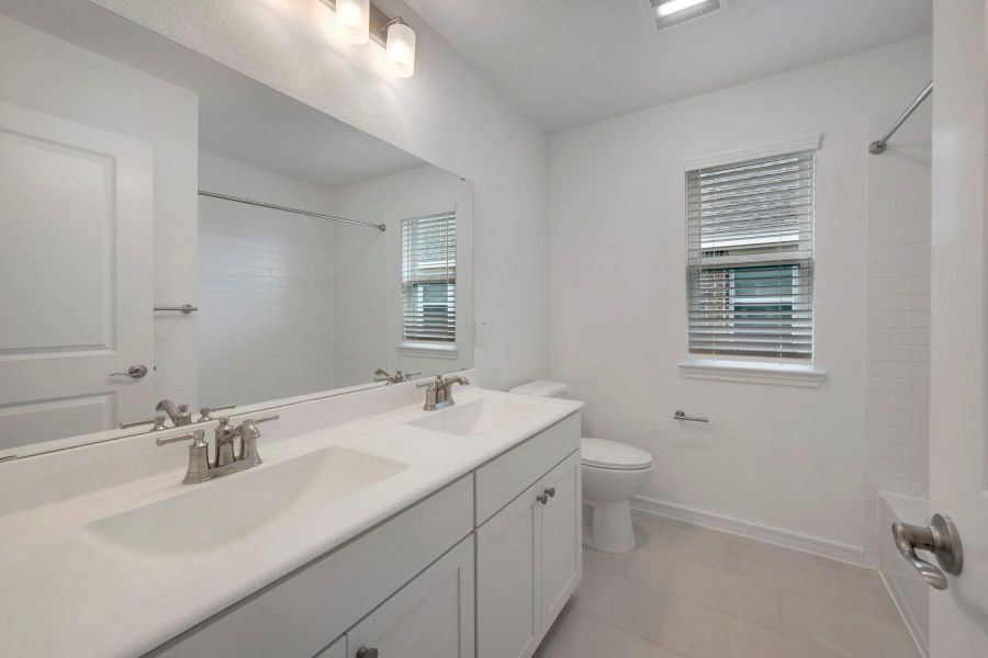 Hall bath (*Photo not of actual home and used for illustration purposes only.)