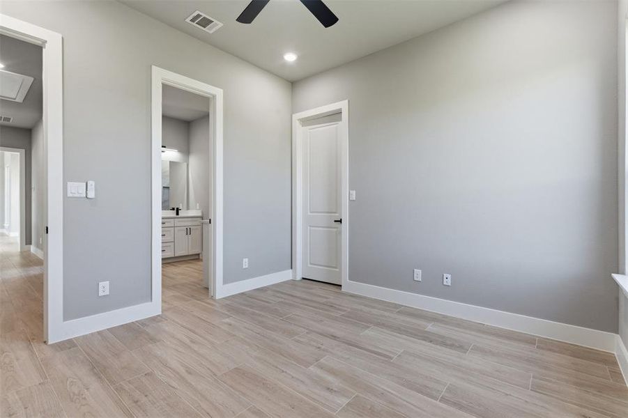Spacious, unfurnished interior of a new home in , Fort Worth (Image 27).