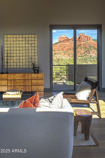 Loy 7 GUEST 2 VIEW E