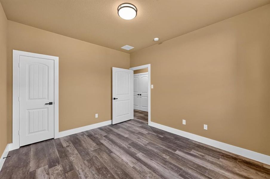 Spacious, unfurnished interior of a new home in , Waxahachie (Image 26). Spacious, unfurnished interior of a new home in , Waxahachie (Image 26).
