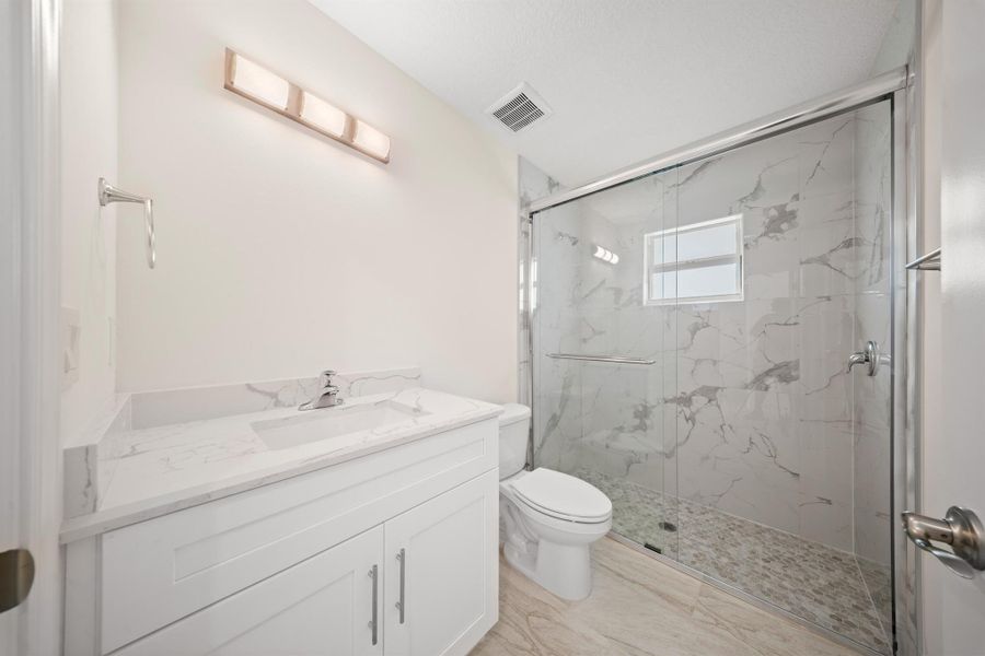 Furnished interior view inside a new home in , Fort Pierce (Image 4).