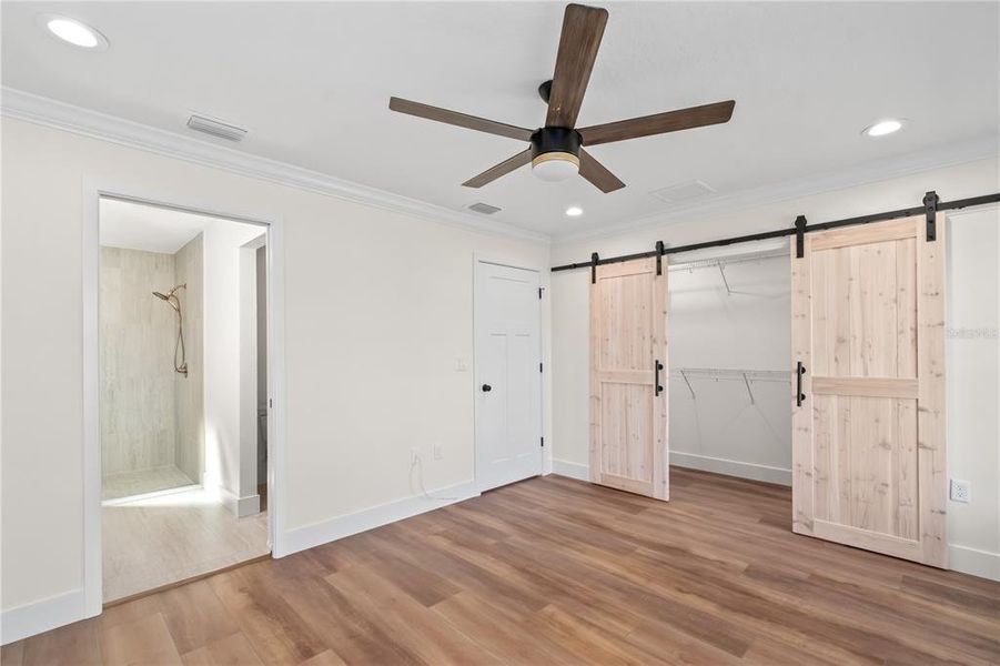 Spacious, unfurnished interior of a new home in , Dunnellon (Image 17).