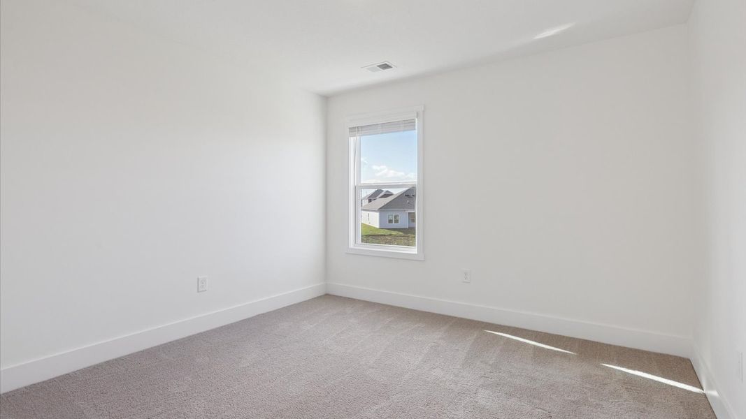 Spacious, unfurnished interior of a new home in Millstone Village, Morristown (Image 15).