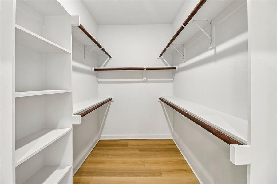 Spacious, unfurnished interior of a new home in , Mesquite (Image 14).