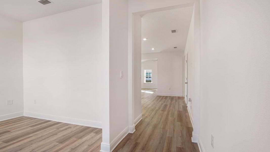 Spacious, unfurnished interior of a new home in Caballeros Estates At Hombre, Panama City Beach (Image 18). Spacious, unfurnished interior of a new home in Caballeros Estates At Hombre, Panama City Beach (Image 18).