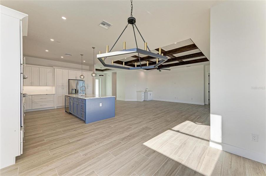 Spacious, unfurnished interior of a new home in , Punta Gorda (Image 43).
